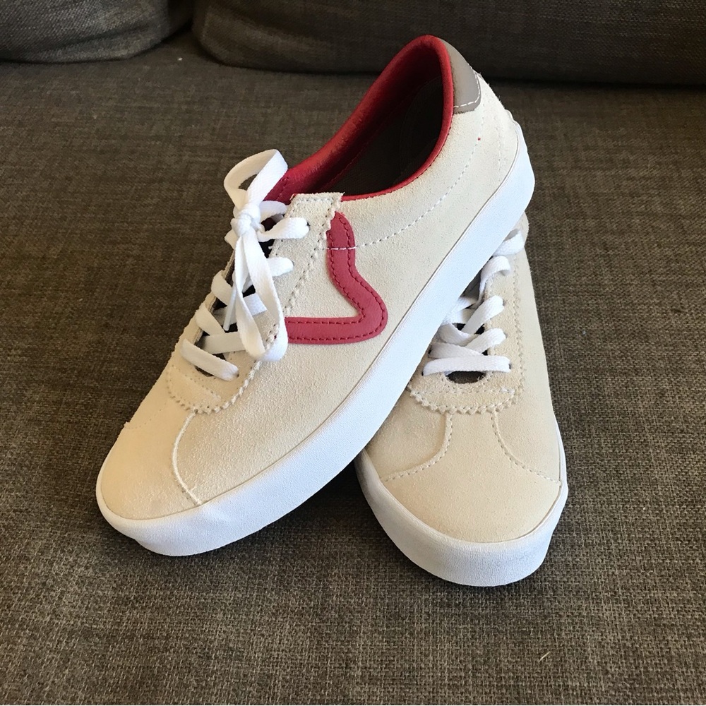 Vans Sport Low in Turtledove and Beige Sneakers - NWOT size 6
